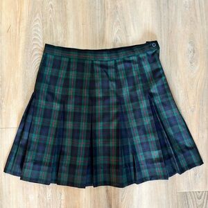 Preppy Plaid Pleated Skirt - Green, Blue & Red size medium (fits like 8)